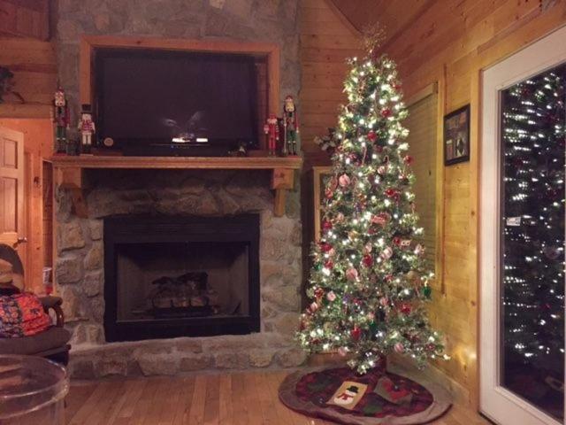 Majestic Springs Lodge Cabin McCookville Exteriör bild